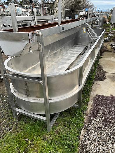 Used 1,000 Gallon Round-End Stainless Steel Cheese Vat with Bottom Jacket and Agitator #S744995