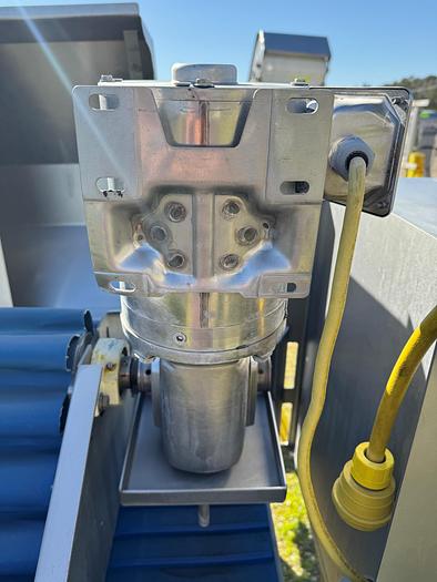 Used Slicer, Tip and Tail Cutter, Topper, F.I.R.M. Inc., 16" Wide Belt, 12" Blade - #5355506