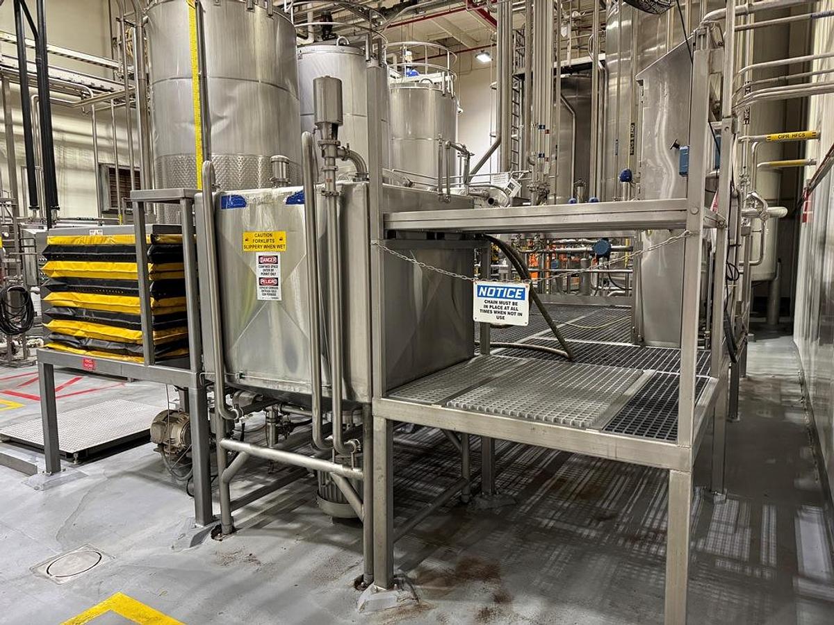 Used Liquifier Tank, 400 Gallon, Breddo, Likwifier, Stainless Steel, 40 HP, #5991616