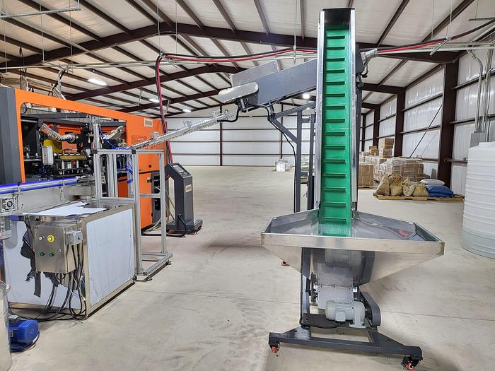 Used Blow Molder, 4-Cavity, 5,550 BPH, High Pressure Compressors - #