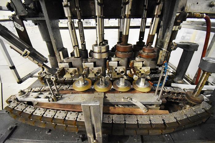 Used Capper, Resina, Spindle Capper, Screw Capper, Cap Feeder #5991087