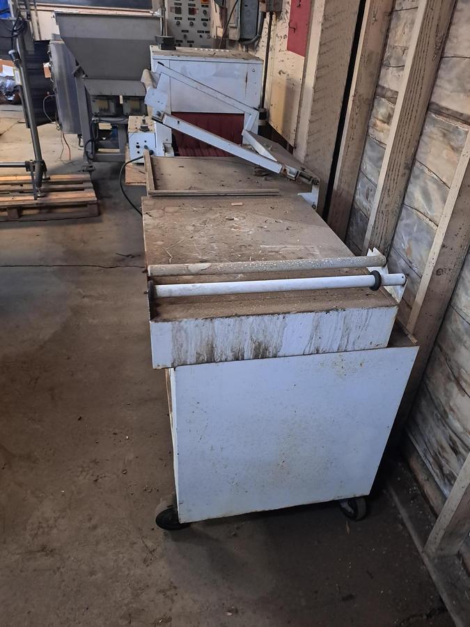 Used Sealer, L-Bar, Latter, Mdl 2015, 17" x 22", Ht Tunnel #C732832