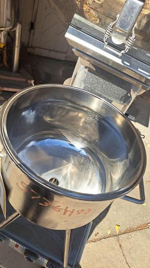 Used Tank, 2 Gallon, 316L Stainless Steel, Lab Size, 9-1/2" x 5" #S736403