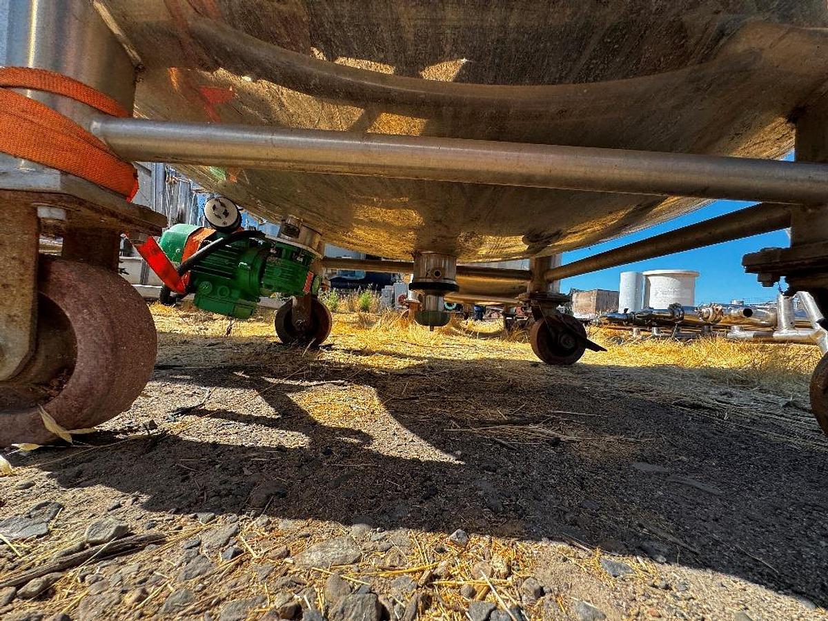 Used Tank, 132 Gallon (500 Liter), 316L Stainless Steel, Agitated, Internal Coil, 30 PSI, FV, Lee, #5991494