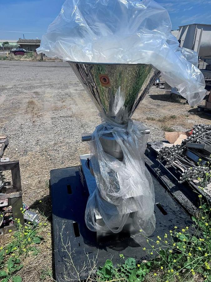 Used Stone Mill, Vertical, Stainless Steel, 8" Grinding Chamber, #59917801