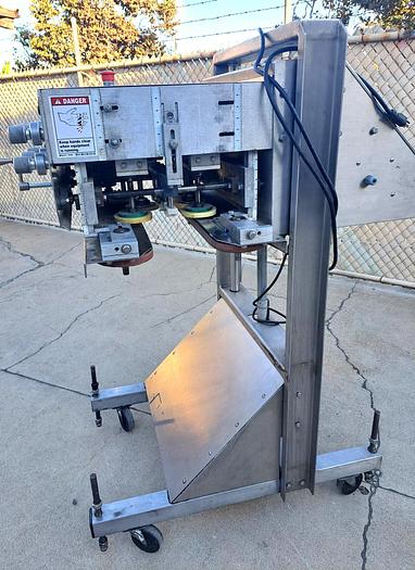 Used Capper, Inline Spindle, 6-Spindle, Retoquer, ELF, Model ACT600R #S745297