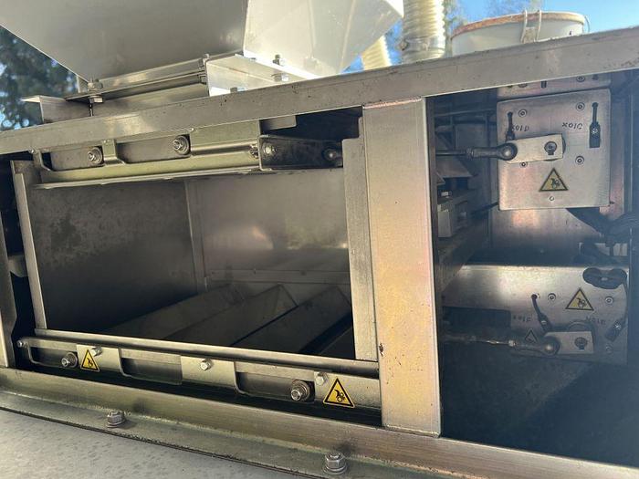 Used Unloader, Pneumatic, S/st, Oscillating Discharge, Nakanishi #S744820