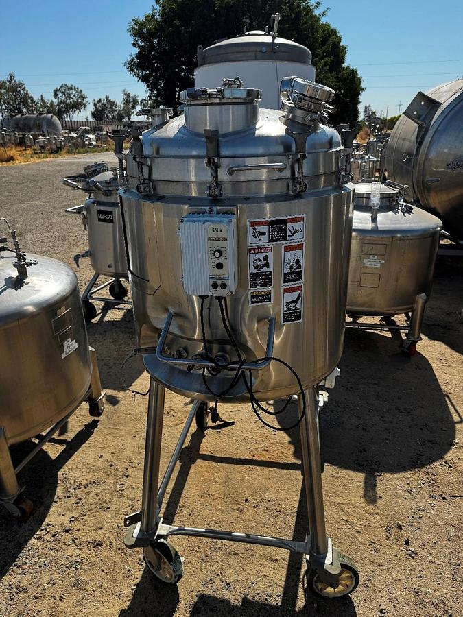 Used Tank, 66 Gallon (250 Liter), 316L Stainless Steel, Jacketed, Agitated, 45 PSI, Walker, #5991488