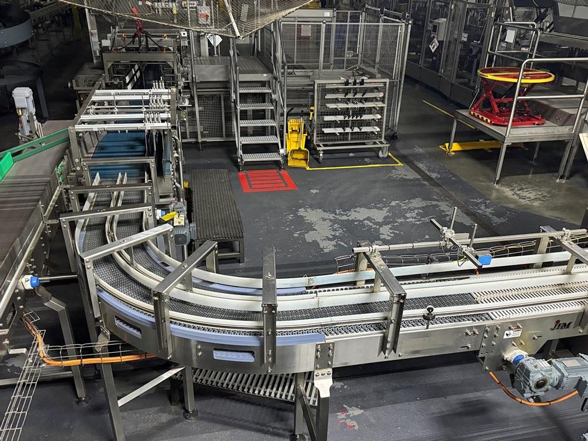 Used Bottling Line, 400 BPM, US Bottlers Filler, Krones Labelers, Fuji Intersleeve, Kisters Packer, #5991610