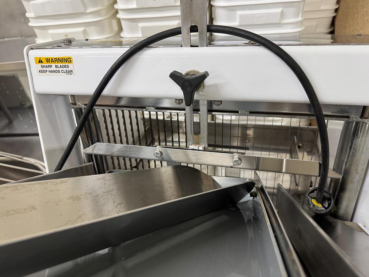 Used Slicer, Bread, Gravity Feed, Berkel GMB 1/2, 1/2 HP, #5991553