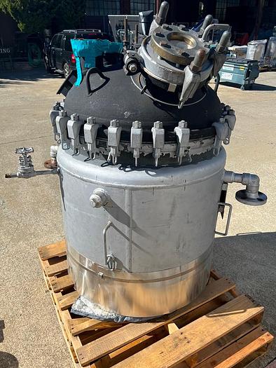 Used Reactor, 100 Gallon, Glass Lined, De Dietrich, 150 PSI, Jacketed, Agitated #S744732