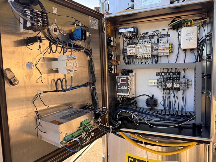 Used Reactor, 264 Gallon (1,000 Liter), Single Use, Stainless Steel, Manufacturer TBD, 38" x 72" Jacketed #5991247