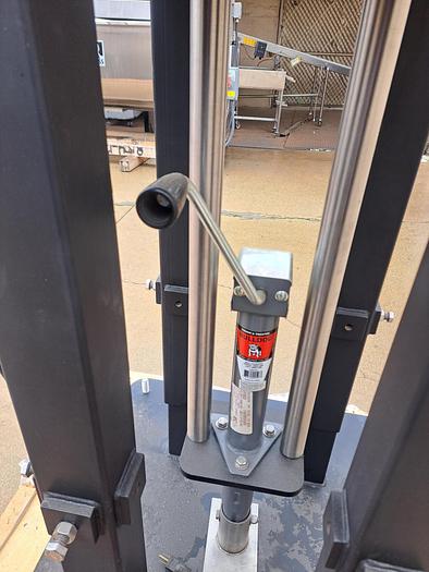 Used Capper, Inline, Chuck Screw Capper, Automatic, Cap Feeder #C745456