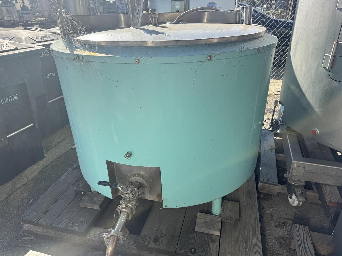 Used Tank, 250 Gallon, S/st, Jkt, Pasteurizer, Convex Bottom #C742055