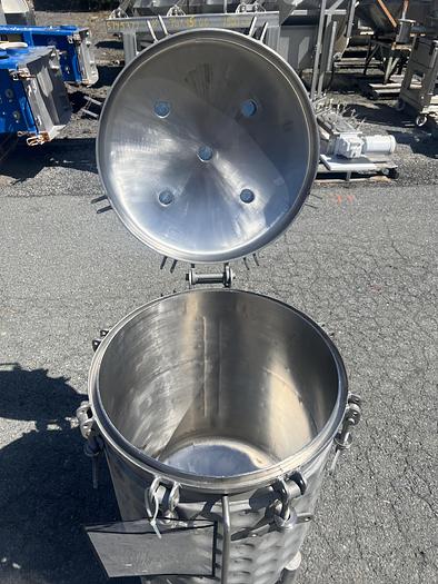 Used Tank, 25 Gallon (100 Liters), Stainless Steel, Jacketed, 50 PSI Internal #S745433