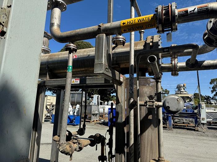 Used Heat Exchanger, Shell & Tube, 500 SF, Stainless, Vacuum, #5991130