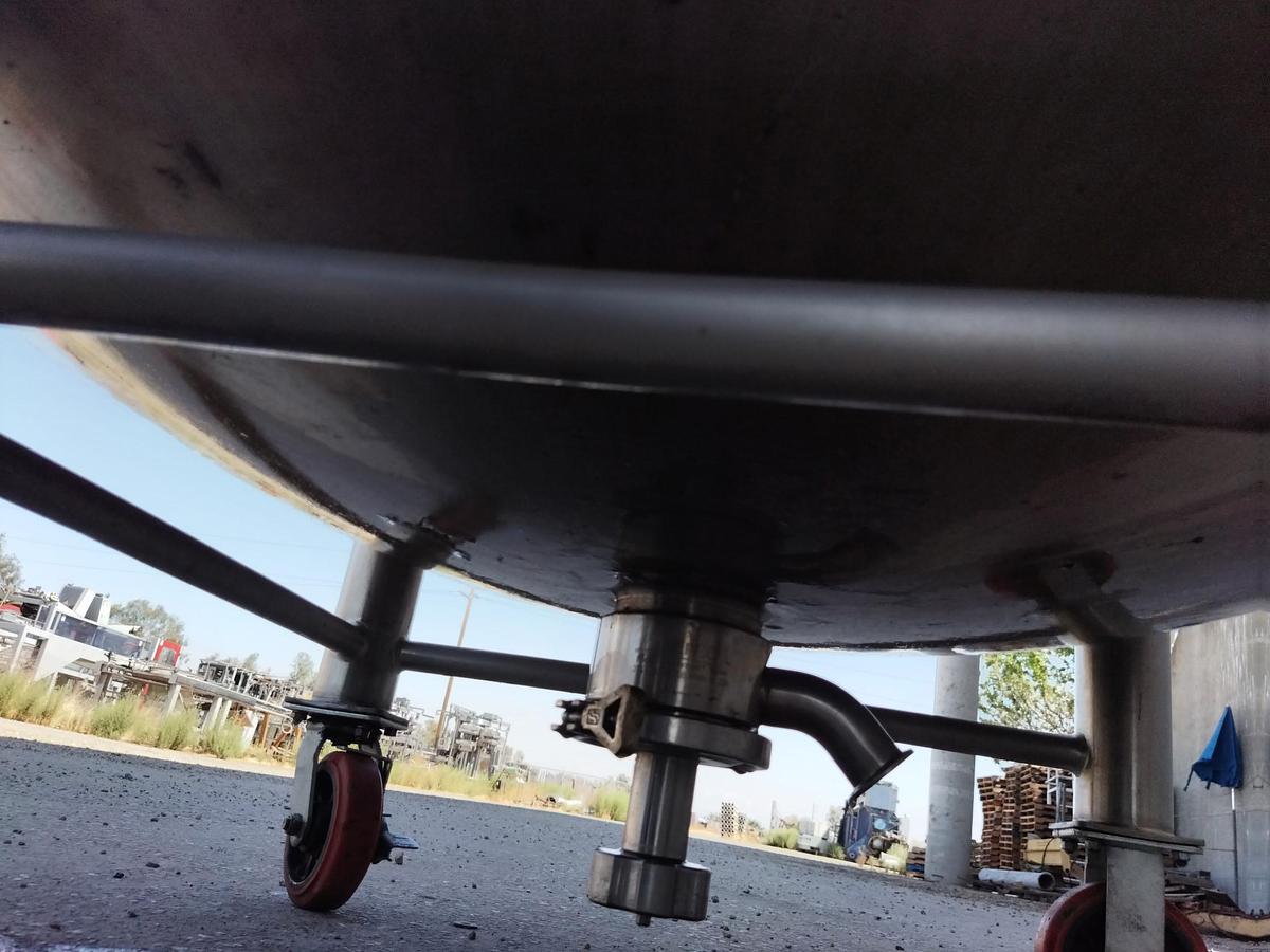 Used Tank, 198 Gallon (750-Liter), 316 Stainless Steel, 30 PSI, Internal Coil, Lee Industries, #5991485