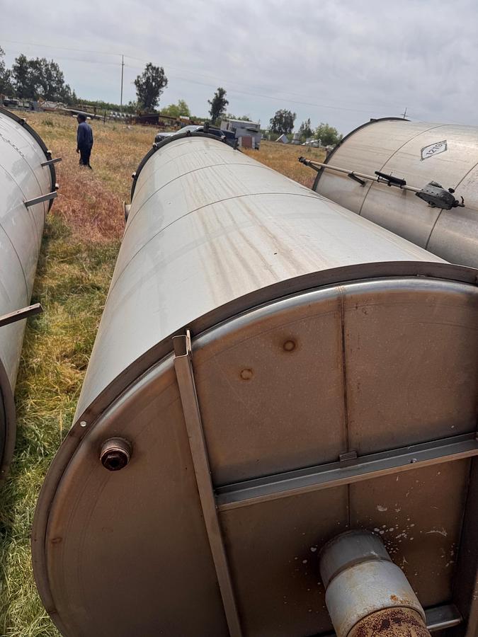 Used Tank, 4,200 Gallon, Stainless Steel, 6' Dia x 20' H, Valley Foundry, UL rated, #5991324