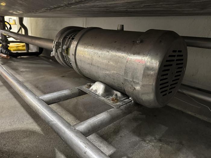 Used Tank, COP Wash Tank, 200 Gallon, Stainless Steel, Pump, #5991037