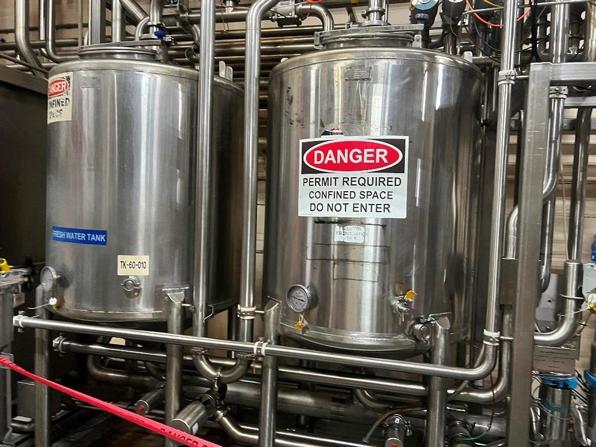 Used CIP, Quantum Solutions, 2-Tank, 250 Gallon Water & Solution Recirc Tanks, HX & Pump, #5991628