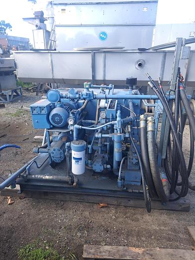 Used Press, Platen, Hydraulic, 300-Ton, 36” x 26” surface, 3000 PSI #S745387