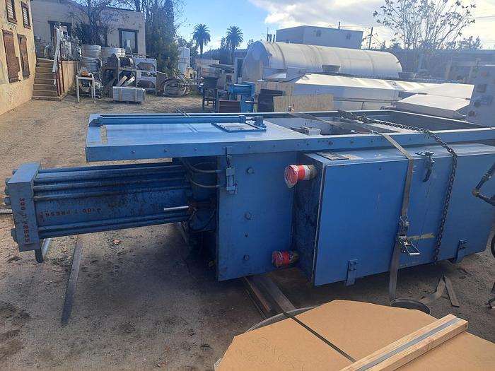 Used Press, Platen, Hydraulic, 300-Ton, 36” x 26” surface, 3000 PSI #S745387