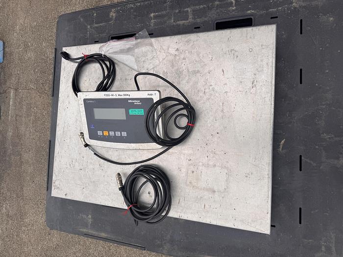 Used Scale, Platform, Minebea Intec, CAIS1-UV1, Stainless Steel, 31-1/2" x 23-1/2", 300 kg (660 lbs) Capacity, #5991286