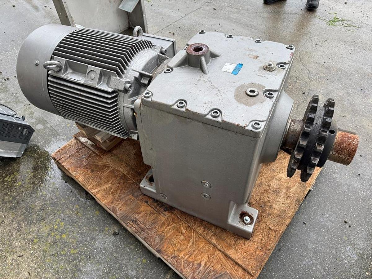 Used Mixer, Ribbon, 90 CF, 316L Stainless Steel, Austin Mac Inc, 50 HP, #5991352