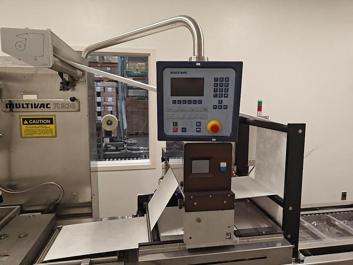 Used Multivac R 230 Rollstock Thermoformer - New in 2001 - #4588095