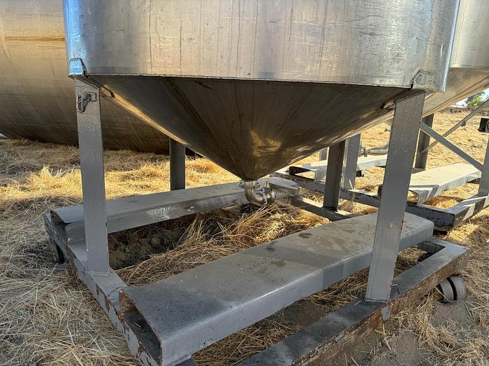 Used Tank, 750 Gallon, 316 Stainless Steel, Cone Bottom, #5991011