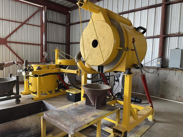 Used LT-400 hydraulic tilt furnaces w/blowers #3602840