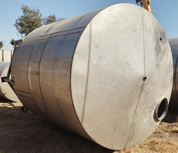 Used Tank, 5,000 Gallon, Stainless Steel, Agitated, 9’8" Diameter #S745310