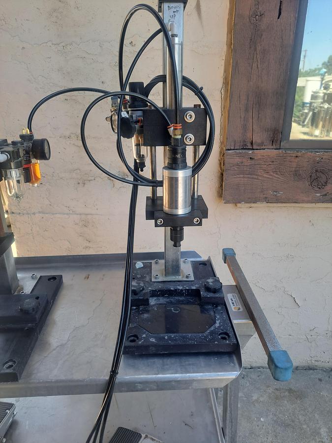 Used Capper, Pneumatic, Kinex, Semi-Automatic, Lot of (2) #5991939