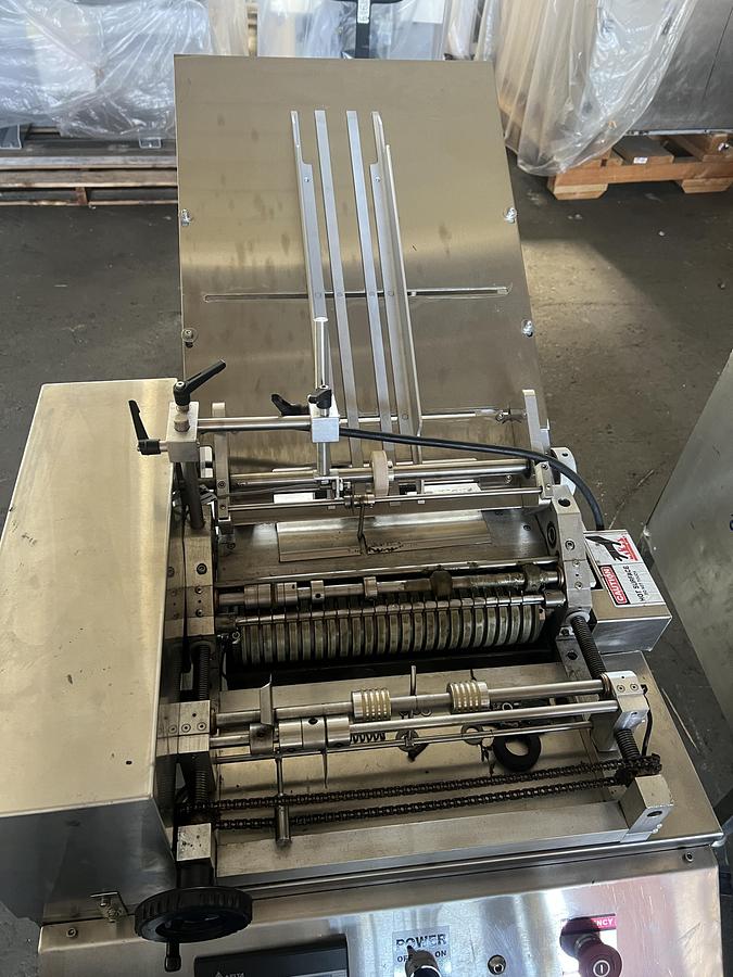 Used Labeler, Wrap, Hot Glue, Accutek, Labelette, Model 40-130-000 #5991443