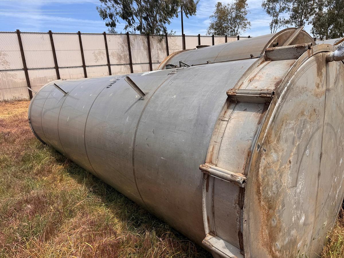 Used Tank, 4,200 Gallon, Stainless Steel, 6' Dia x 20' H, Valley Foundry, UL rated, #5991327