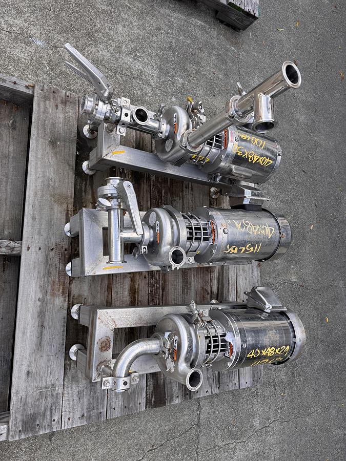 Used Tank, 375 Gallon, 304 Stainless Steel, Jacketed Fermenter, Criveller, Cone Bottom, #5991399