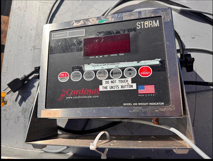 Used Scale, Platform, 30" x 30", 2,500 lbs, Stainless Steel, Cardinal Scale, Ramp #5991250