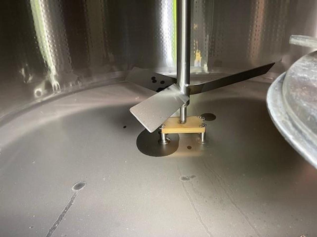 Used Tank, 3,000 Gallon, APV Crepaco, Dairy Silo, Jacketed, Agitated, Stainless Steel, #5991449