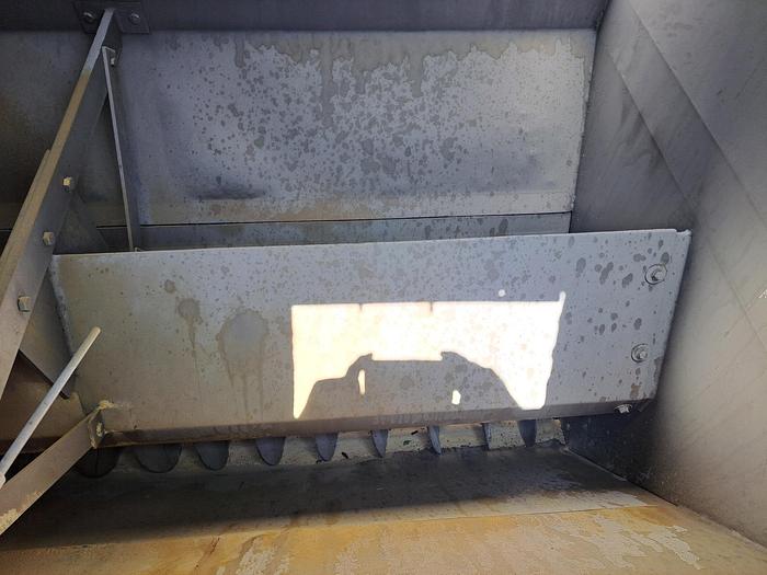 Used Hopper, Dump, 200 CF, 304 Stainless Steel, Auger Discharge #5674437