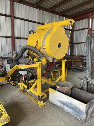 Used LT-400 hydraulic tilt furnaces w/blowers #3602840