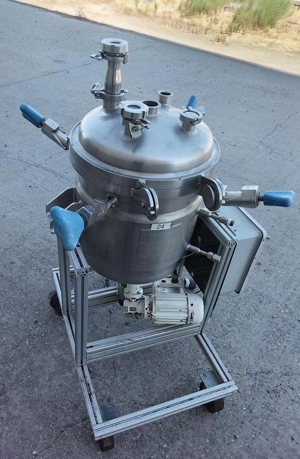 Used Tank, 13.2 Gallon (50 Liter), Pure-Flo Precision, Jacketed, Agitated, 316 Stainless, 45 PSI, #5991454