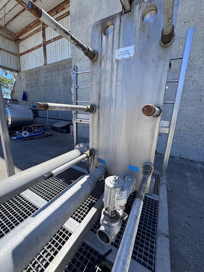 Used Heat Exchanger, Plate, 600 SF, Alfa Laval, 18" x 60" Plates, Stainless Steel, #5991877