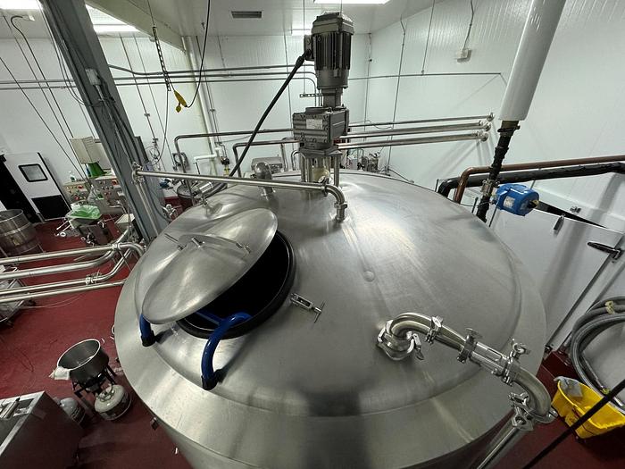 Used Tank, 2,000 Gallon, Stainless Steel, Jacketed, Agitated, APV Crepaco , #5532787
