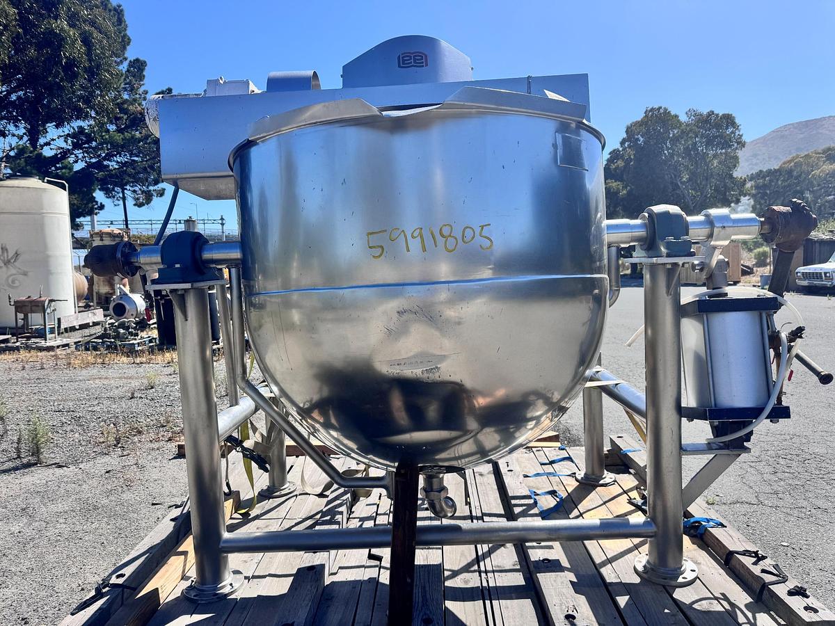 Used Kettle, 300 Gallon, Lee Industries, Stainless Steel, Double Motion, Tilt, #5991805