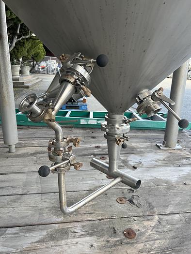 Used Tank, 500 Gallon, Stainless, 6' Diameter, Steep Cone Bottom