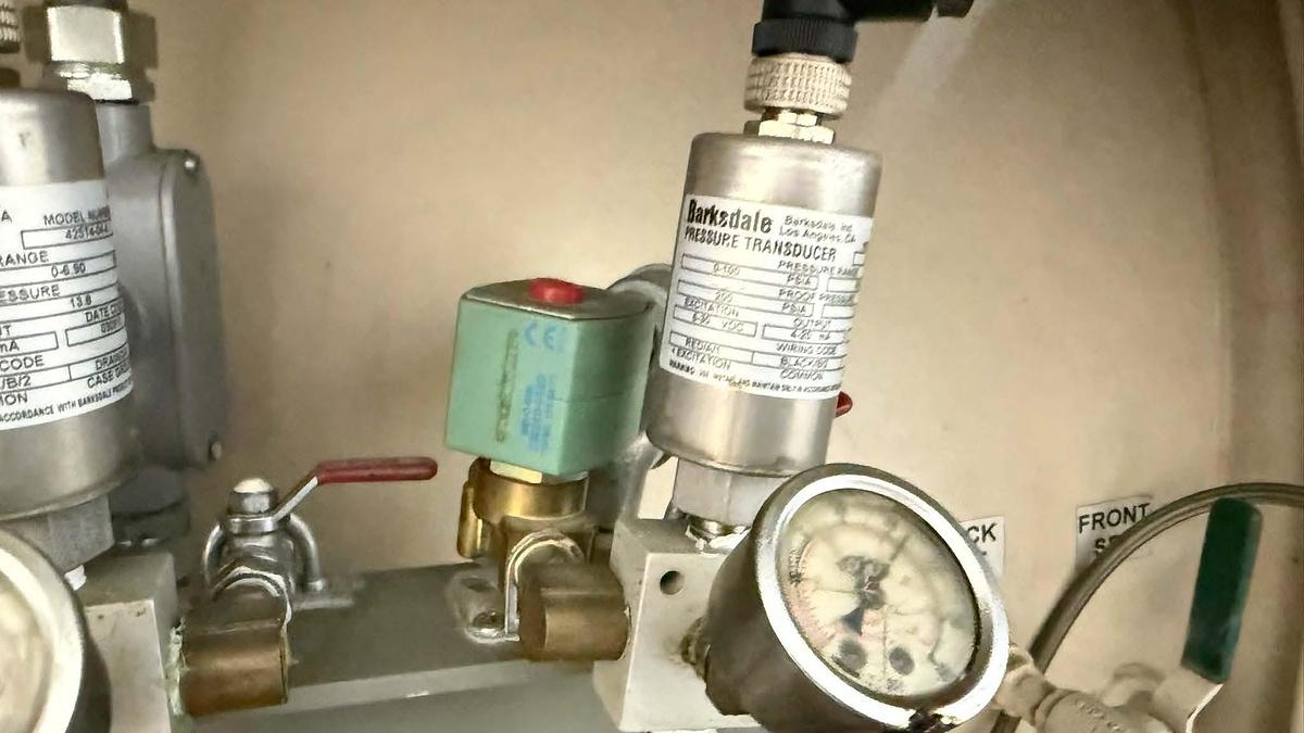 Used Autoclave, 46.75" x 110", 220 PSI, Electrically Heated, Melco Steel, #5991523