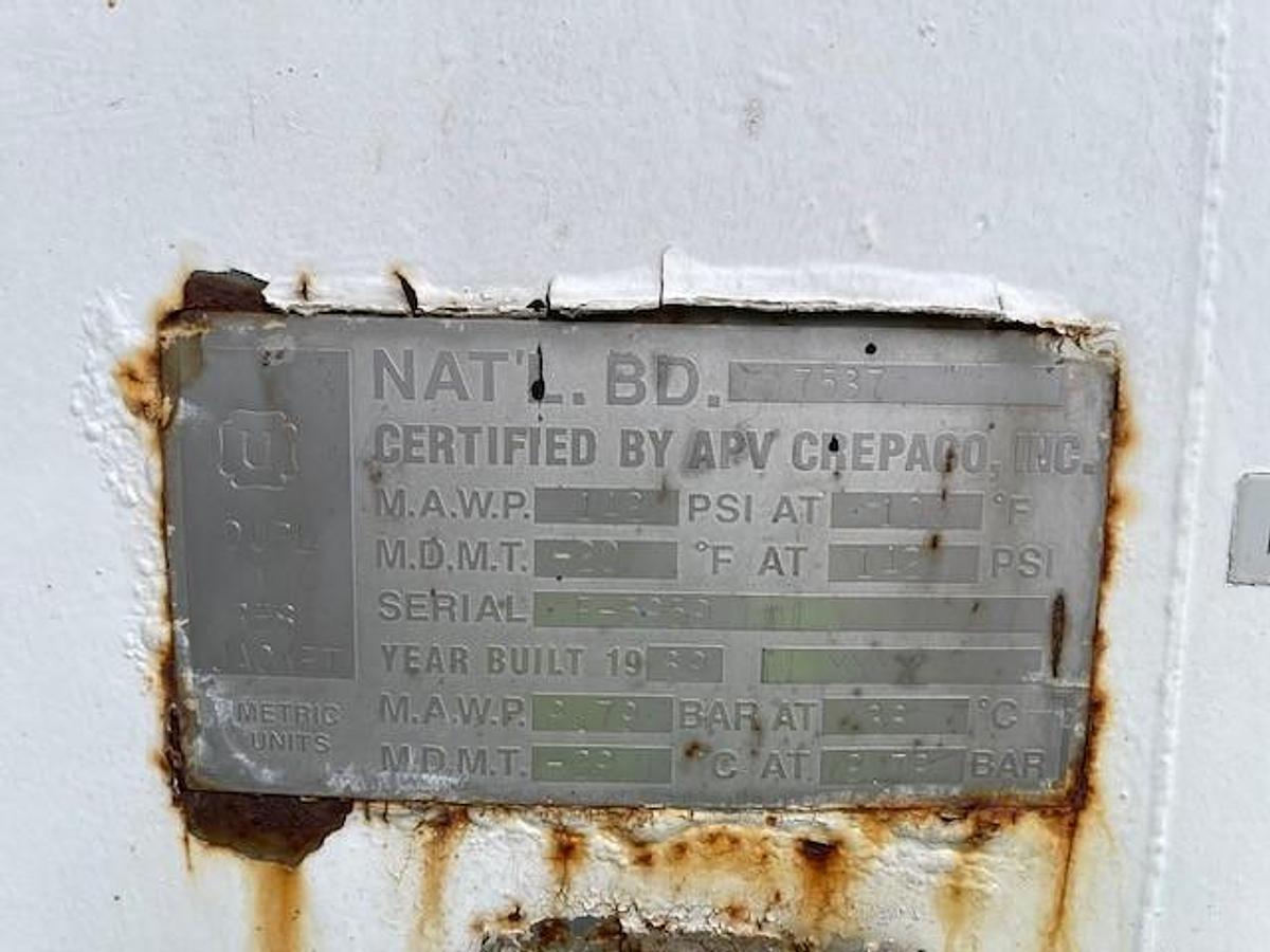 Used Tank, 3,000 Gallon, APV Crepaco, Jacketed, Vertical, Agitated, Stainless Steel, #5991448