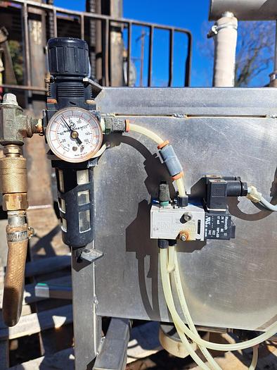 Used Filler, Stainless steel, 3 Head, Liquid Juice, 100 Pounds. #C745399