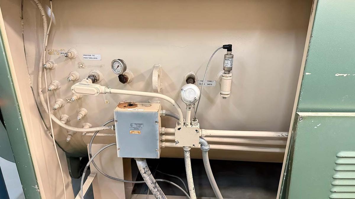 Used Autoclave, 46.75" x 110", 220 PSI, Electrically Heated, Melco Steel, #5991523