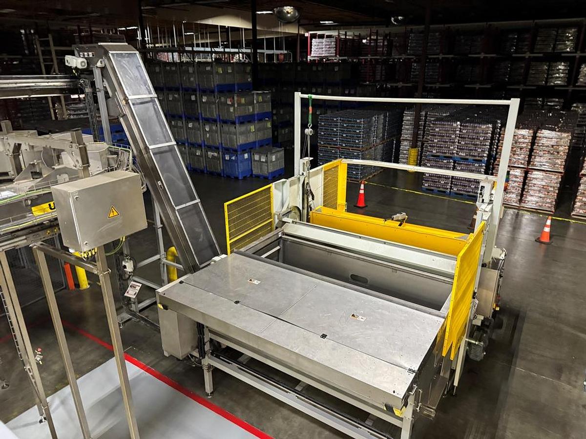 Used Blow Mold System, 26-Cavity, Krones Contiform 326 Pro H, 2017, with Preform Sorter & Vision System, #5991613